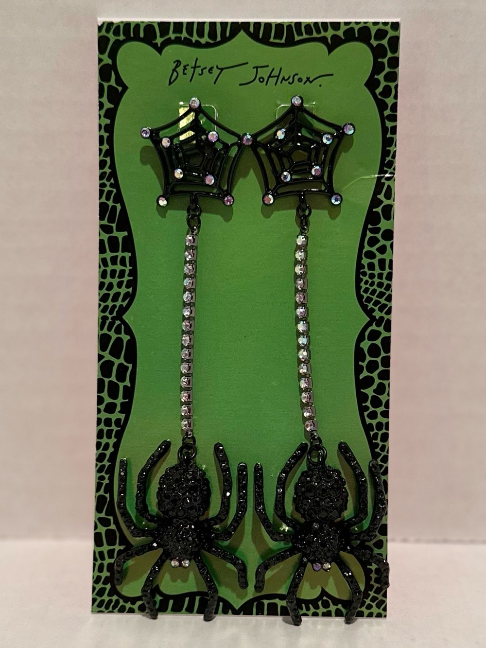 Betsey Johnson NWT Black Spider Web Linear Earrings
